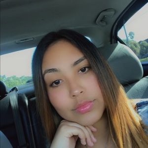 Meet your Posher, Charlane